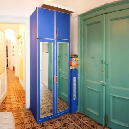 B&B Wonderful Vip Huge Suits - 100 Mt To Taksim Square - Best Seller- Free Wifi A 이스탄불